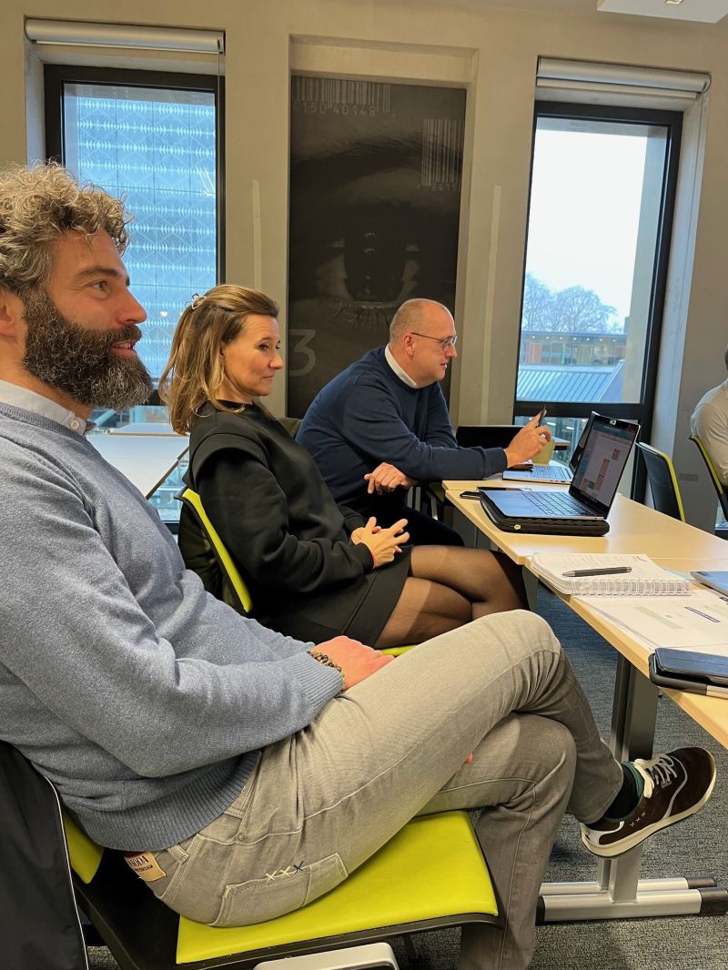 Afbeelding bij Op uitnodiging van Hogeschool Saxion...